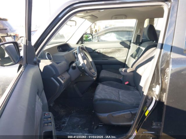 JTLZE4FE1FJ071878 Scion XB