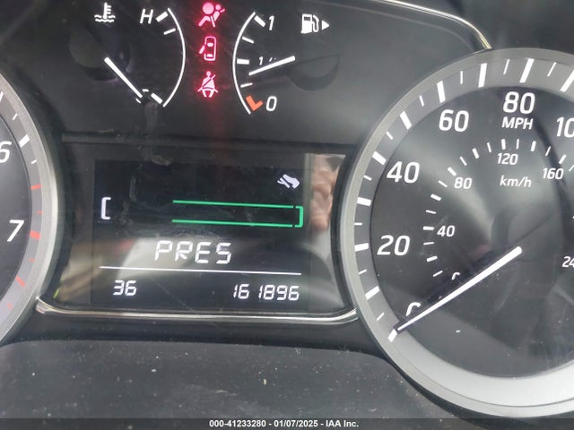 Nissan SENTRA SR 2014 3N1AB7AP7EL629416 Image 16