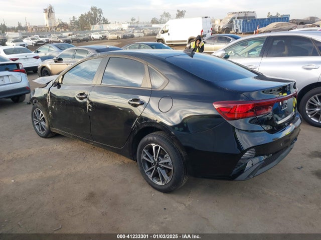 3KPF24AD0RE801500 KIA Forte Lxs