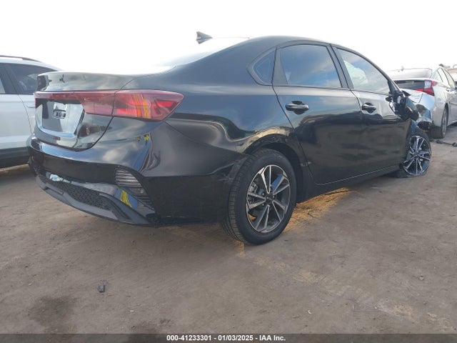 3KPF24AD0RE801500 KIA Forte Lxs