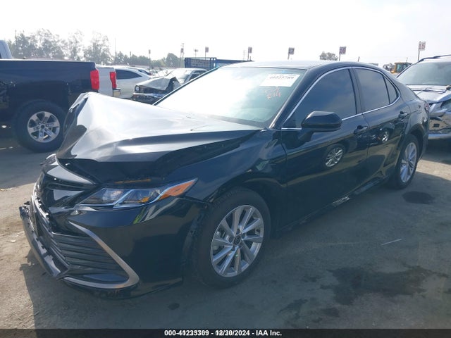 Toyota CAMRY LE 2024 4T1C11AK8RU877093 Image 2
