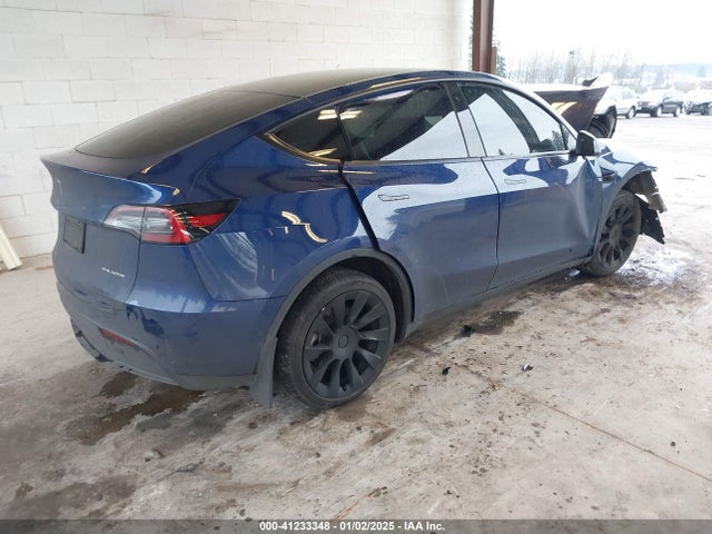 2021 TESLA MODEL Y 5YJYGDEE1MF240658 Photo 3
