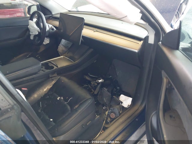 2021 TESLA MODEL Y 5YJYGDEE1MF240658 Photo 4