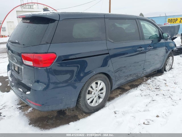 KIA Sedona 2017 KNDMB5C12H6236378 Image 4
