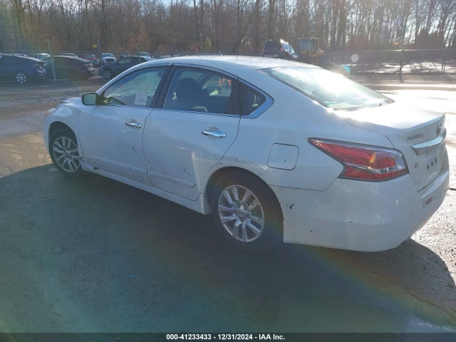 Nissan Altima 2.5 S 2015 1N4AL3AP9FC583111 Image 3