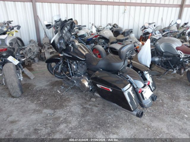 2016 HARLEY-DAVIDSON FLHX 1HD1KBM33GB632082 Photo 2