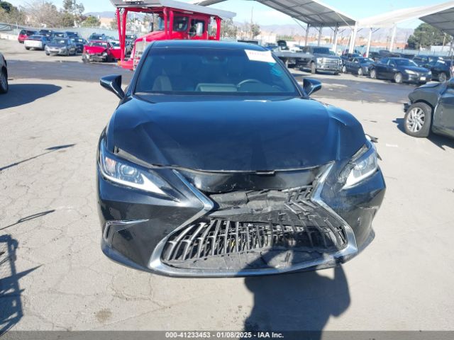 58ADA1C15RU044241 Lexus ES 300H