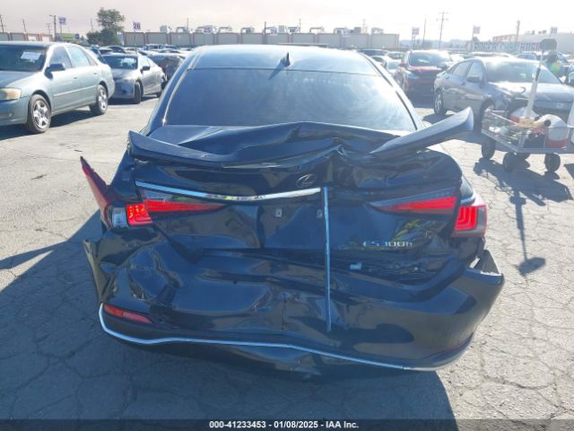58ADA1C15RU044241 Lexus ES 300H