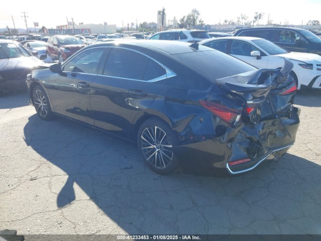 58ADA1C15RU044241 Lexus ES 300H