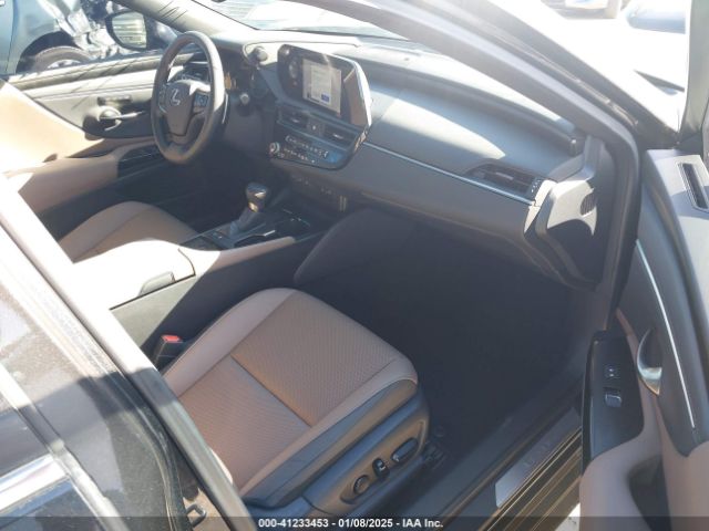 58ADA1C15RU044241 Lexus ES 300H