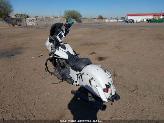 2019 INDIAN MOTORCYCLE CO. CHIEFTAIN 56KTCDAA0K3377829 Photo 2