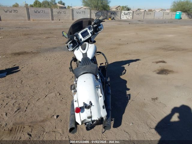 2019 INDIAN MOTORCYCLE CO. CHIEFTAIN 56KTCDAA0K3377829 Photo 5