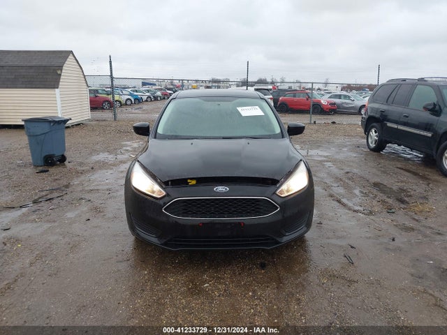 Ford FOCUS SE 2018 1FADP3K25JL252099 Image 12