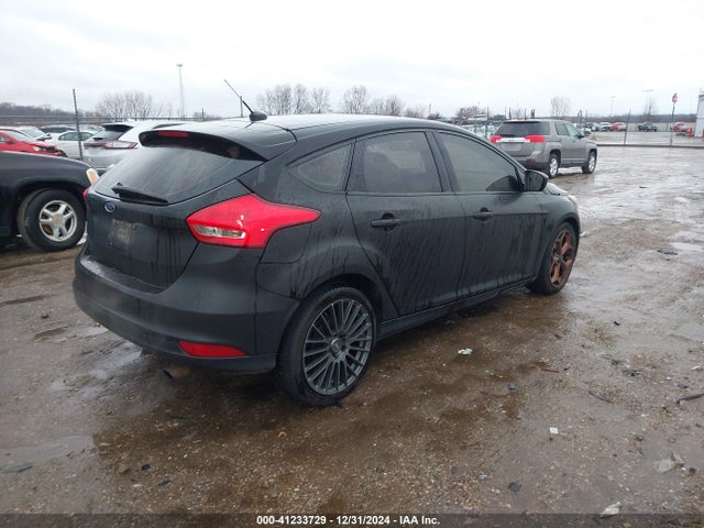 Ford FOCUS SE 2018 1FADP3K25JL252099 Image 4