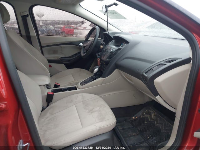Ford FOCUS SE 2018 1FADP3K25JL252099 Image 5