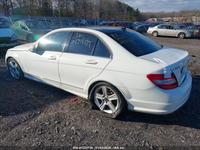 2010 MERCEDES-BENZ C-CLASS WDDGF8BB3AR105855 Photo 2