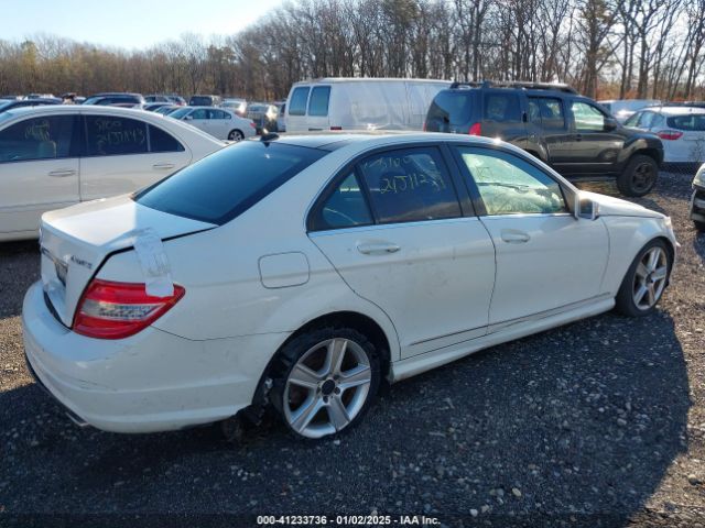 2010 MERCEDES-BENZ C-CLASS WDDGF8BB3AR105855 Photo 3