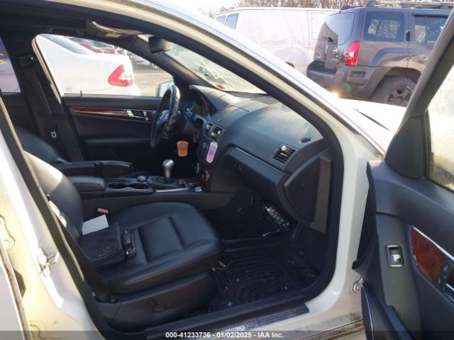 2010 MERCEDES-BENZ C-CLASS WDDGF8BB3AR105855 Photo 4
