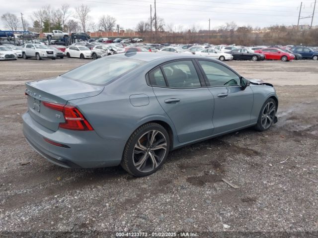 2024 VOLVO S60 7JRL12FK0RG317975 Photo 3