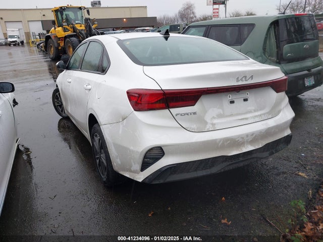 KIA Forte Lxs 2023 3KPF24AD1PE684328 Image 3