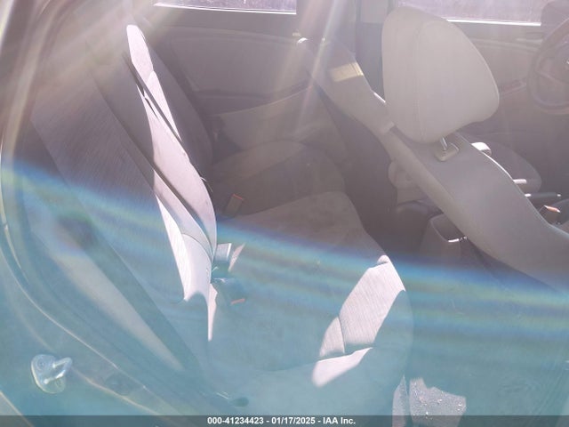 KMHCT4AE9GU011924 Hyundai ACCENT SE