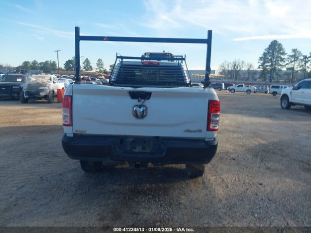 3C6MR5AJ6NG251045 RAM 2500 Tradesman  4x4 8' Box
