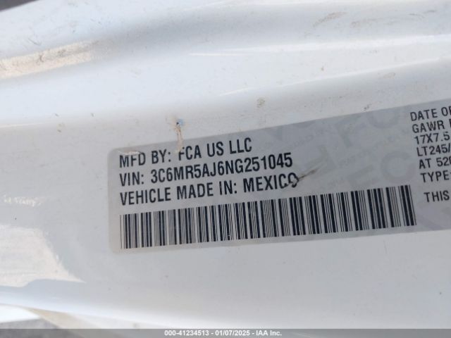 3C6MR5AJ6NG251045 RAM 2500 Tradesman  4x4 8' Box