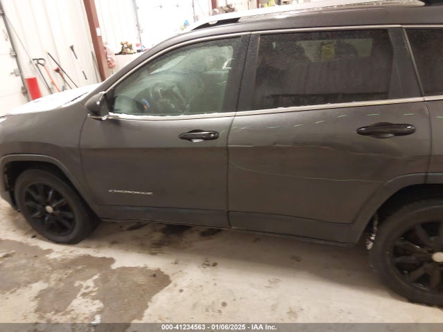 1C4PJMDSXEW317089 Jeep Cherokee Limited