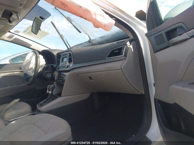 Hyundai ELANTRA SE 2017 5NPD74LF0HH084713 Image 5