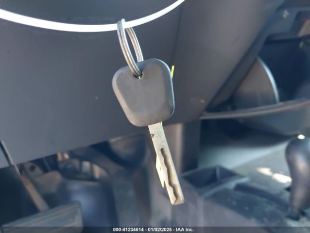 1GCVKNEC2HZ208923 Chevrolet Silverado 1500 Wt