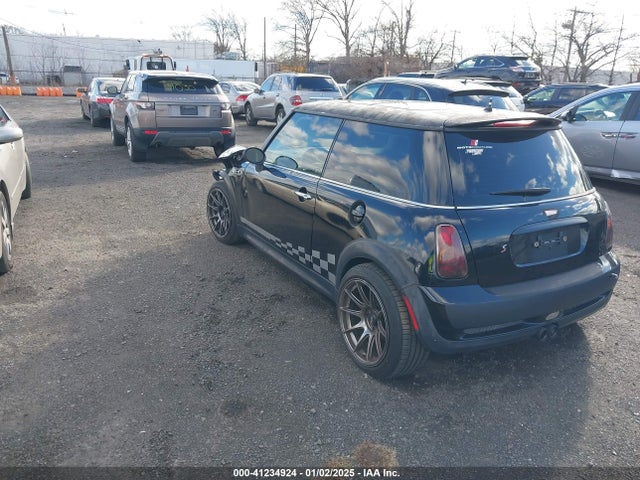 2002 MINI COOPER S WMWRE33482TD54469 Photo 2