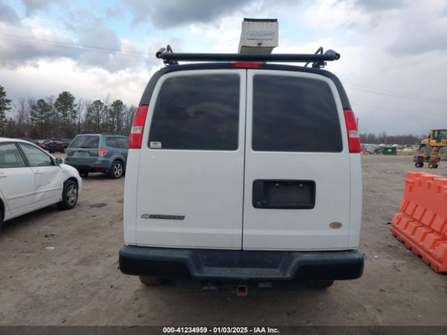 1GCWGBFG4H1348685 Chevrolet Express 2500 Work Van