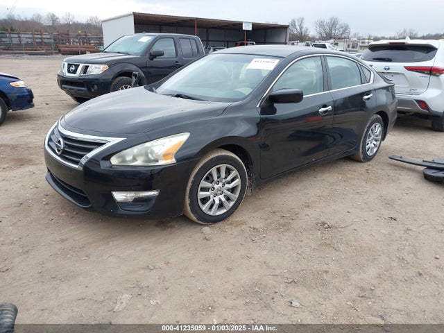 Nissan Altima 2.5 S 2015 1N4AL3AP8FC177384 Image 2