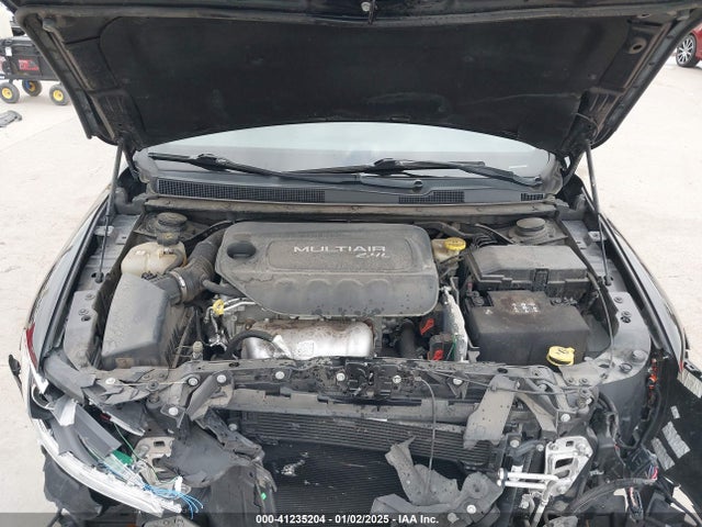 1C3CCCAB9GN112741 Chrysler 200 Limited