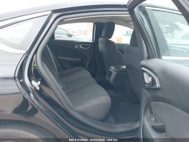 1C3CCCAB9GN112741 Chrysler 200 Limited