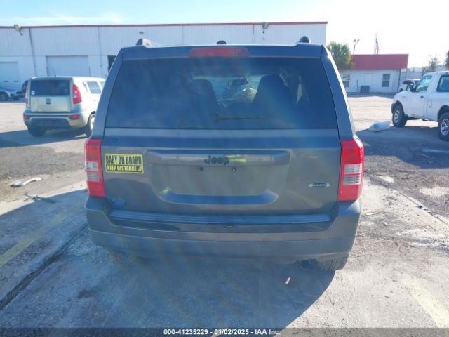 1C4NJPBA8FD220358 Jeep Patriot Altitude Edition