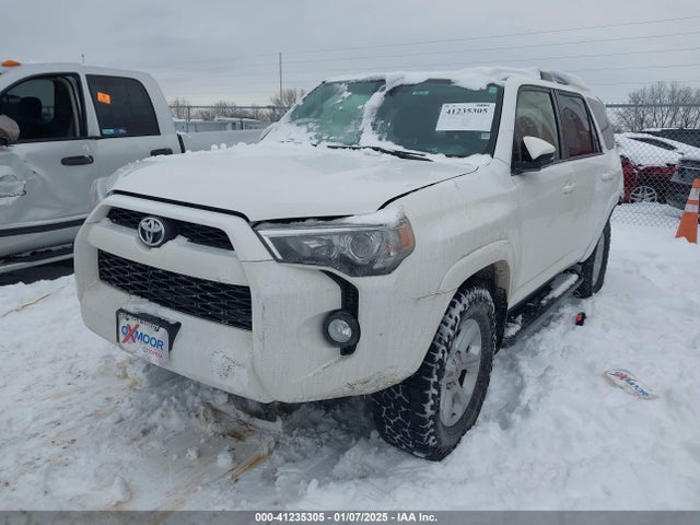 Toyota 4runner Sr5 Premium 2019 JTEBU5JRXK5680109 Image 2