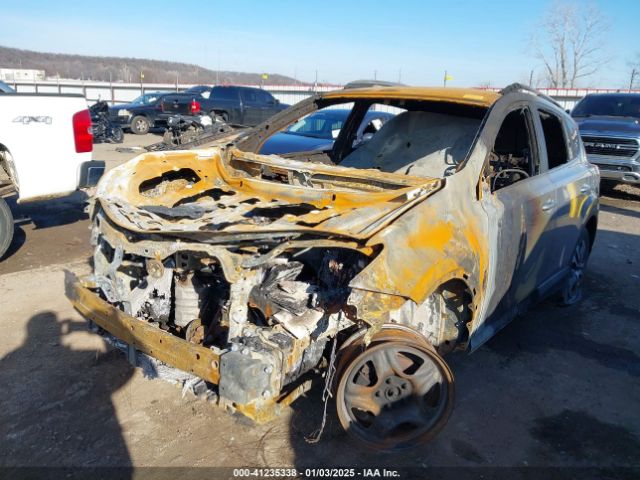 2T3ZFREV2HW337517 Toyota RAV4 LE
