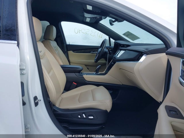 2017 CADILLAC XT5 1GYKNARS0HZ160756 Photo 4