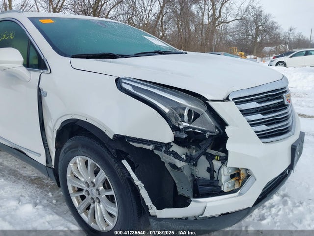 2017 CADILLAC XT5 1GYKNARS0HZ160756 Photo 5