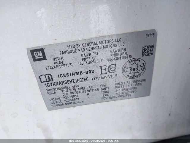 2017 CADILLAC XT5 1GYKNARS0HZ160756 Photo 8