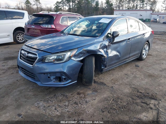4S3BNAA63J3046506 Subaru Legacy 2.5i