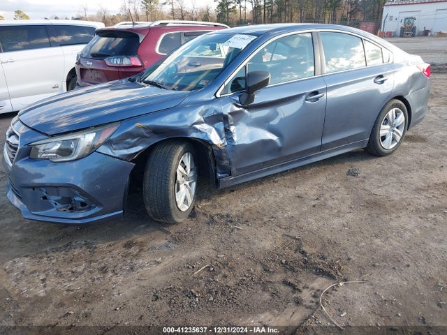4S3BNAA63J3046506 Subaru Legacy 2.5i