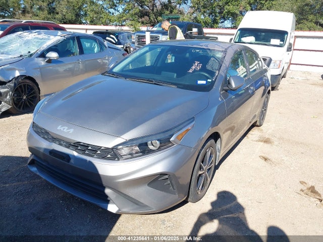 KIA Forte Lxs 2022 3KPF24ADXNE464389 Image 2