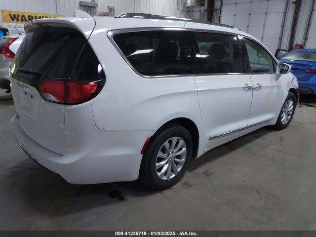 Chrysler Pacifica Touring L 2018 2C4RC1BG3JR210677 Image 4