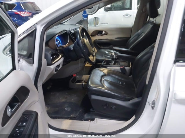 Chrysler Pacifica Touring L 2018 2C4RC1BG3JR210677 Image 5