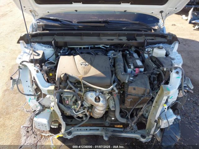 5TDFZRBH2NS216055 Toyota Highlander Platinum