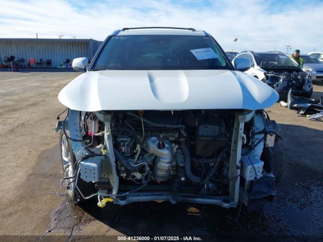 5TDFZRBH2NS216055 Toyota Highlander Platinum