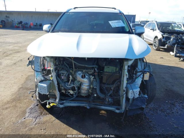 5TDFZRBH2NS216055 Toyota Highlander Platinum