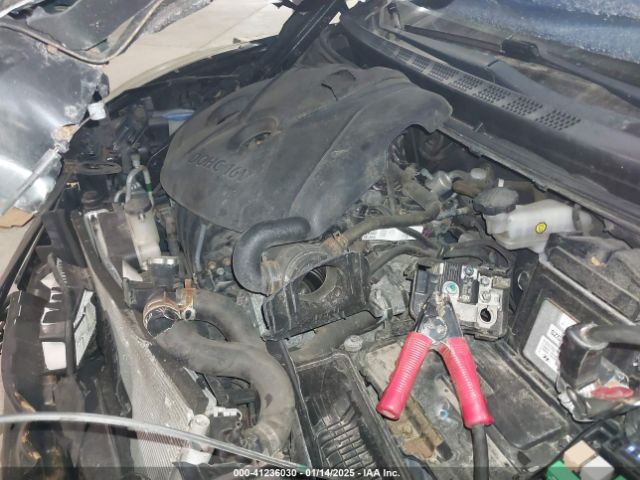 KMHDH4AE4FU297864 Hyundai ELANTRA SE